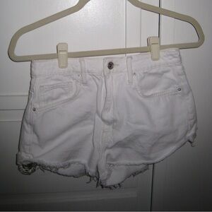 White forever 21 denim shorts size 26